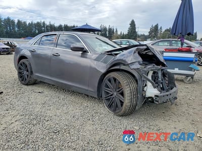 Czwarte zdjęcie samochodu z boku: 2016 CHRYSLER 300 LIMITED VIN:2C3CCAAG9GH189330 - miniatura