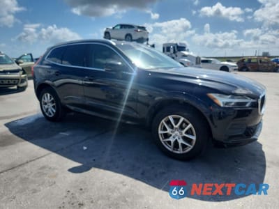 Czwarte zdjęcie samochodu z boku: 2018 VOLVO XC60 T5 MOMENTUM VIN:YV4102RKXJ1062986 - miniatura
