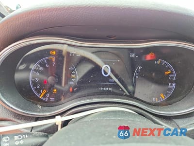Zdjęcie 9 z 14 samochodu: 2017 JEEP GRAND CHEROKEE LAREDO VIN:1C4RJFAG1HC905960 - miniatura