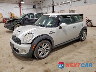 2011 MINI COOPER S WMWSV3C50BTY22153 - główne zdjęcie licytacji z USA - miniatura