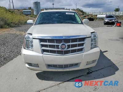 Piąte zdjęcie samochodu w środku: 2011 CADILLAC ESCALADE ESV PLATINUM VIN:1GYS4KEFXBR203668 - miniatura