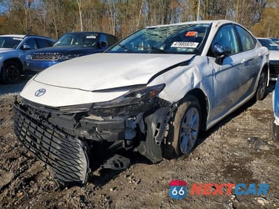 2025 TOYOTA CAMRY LE 4T1DAACK1SU511015 - główne zdjęcie licytacji z USA - miniatura