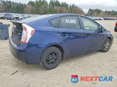 Trzecie zdjęcie samochodu z tyłu: 2013 TOYOTA PRIUS C FOUR VIN:JTDKN3DUXD0355031 - miniatura