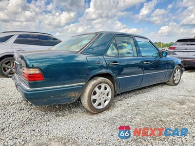 Trzecie zdjęcie samochodu z tyłu: 1995 MERCEDES-BENZ E 320 BASE VIN:WDBEA32E2SC167876 - miniatura