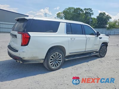 Trzecie zdjęcie samochodu z tyłu: 2023 GMC YUKON XL DENALI ULTIMATE VIN:1GKS2KKL0PR344766 - miniatura