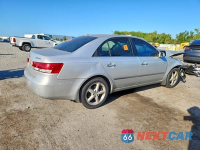 Trzecie zdjęcie samochodu z tyłu: 2008 HYUNDAI SONATA SE VIN:5NPEU46C18H375042 - miniatura