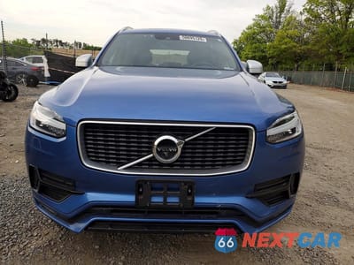 Piąte zdjęcie samochodu w środku: 2016 VOLVO XC90 T6 VIN:YV4A22PM7G1081471 - miniatura