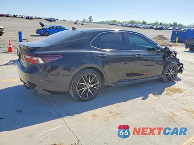 Trzecie zdjęcie samochodu z tyłu: 2023 TOYOTA CAMRY SE VIN:4T1G11AK9PU825809 - miniatura