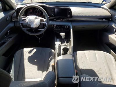 Zdjęcie 8 z 13 samochodu: 2021 HYUNDAI ELANTRA SEL VIN:5NPLM4AG8MH036418 - miniatura