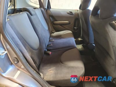Zdjęcie 10 z 12 samochodu: 2007 HONDA FIT S VIN:JHMGD38667S058057 - miniatura
