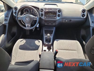 Zdjęcie 8 z 13 samochodu: 2014 VOLKSWAGEN TIGUAN S VIN:WVGCV3AX0EW560516 - miniatura