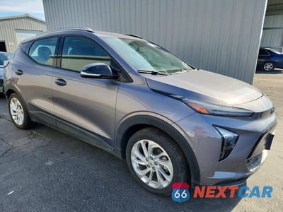 Czwarte zdjęcie samochodu z boku: 2023 CHEVROLET BOLT EUV LT VIN:1G1FY6S07P4130694 - miniatura