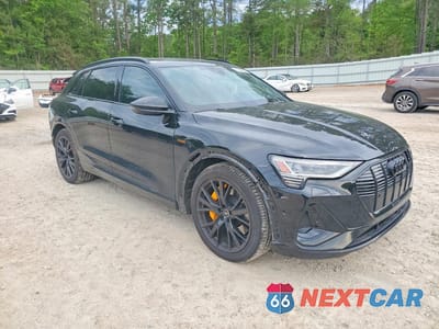 Czwarte zdjęcie samochodu z boku: 2022 AUDI E-TRON CHRONOS VIN:WA1VABGE4NB040748 - miniatura
