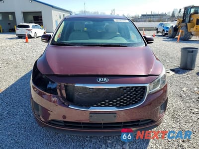 Piąte zdjęcie samochodu w środku: 2016 KIA SEDONA LX VIN:KNDMB5C16G6121331 - miniatura