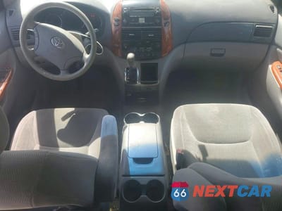 Zdjęcie 8 z 13 samochodu: 2006 TOYOTA SIENNA XLE 7 PASSENGER VIN:5TDZA22C06S523774 - miniatura
