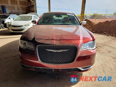 Piąte zdjęcie samochodu w środku: 2018 CHRYSLER 300C VIN:2C3CCAPT1JH226317 - miniatura
