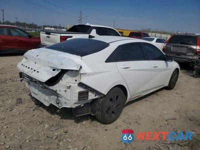 Trzecie zdjęcie samochodu z tyłu: 2021 HYUNDAI ELANTRA SEL VIN:5NPLM4AG6MH025398 - miniatura