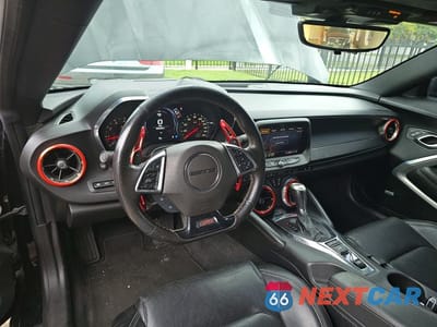 Zdjęcie 9 z 10 samochodu: 2020 CHEVROLET CAMARO SS VIN:1G1FH3D78L0114644 - miniatura