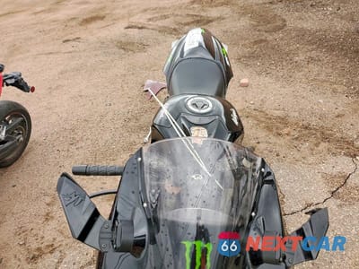 Piąte zdjęcie samochodu w środku: 2009 KAWASAKI ZX1400 C VIN:JKBZXNC179A013104 - miniatura