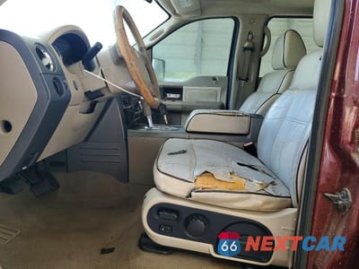 Zdjęcie 7 z 12 samochodu: 2006 LINCOLN MARK LT VIN:5LTPW16526FJ00772 - miniatura