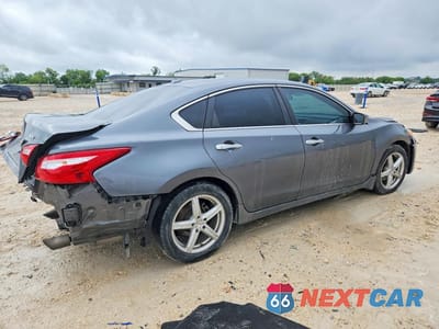 Trzecie zdjęcie samochodu z tyłu: 2017 NISSAN ALTIMA 2.5 SV VIN:1N4AL3AP2HC488361 - miniatura
