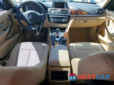 Zdjęcie 8 z 13 samochodu: 2016 BMW 320 XI VIN:WBA8E5G57GNT93864 - miniatura