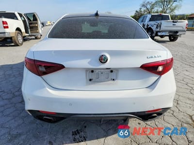 Zdjęcie 6 z 12 samochodu: 2018 ALFA ROMEO GIULIA TI VIN:ZARFAECN2J7573220 - miniatura