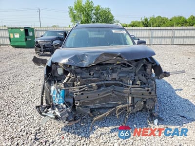 Piąte zdjęcie samochodu w środku: 2018 NISSAN ROGUE SV VIN:KNMAT2MT9JP601704 - miniatura