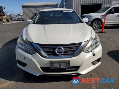 Piąte zdjęcie samochodu w środku: 2016 NISSAN ALTIMA 2.5 SV VIN:1N4AL3AP5GC276004 - miniatura