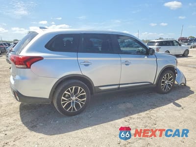 Trzecie zdjęcie samochodu z tyłu: 2017 MITSUBISHI OUTLANDER ES VIN:JA4AZ2A37HZ015370 - miniatura