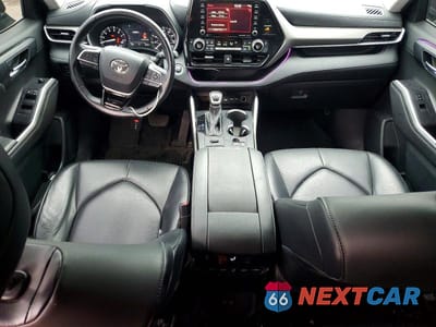 Zdjęcie 8 z 13 samochodu: 2021 TOYOTA HIGHLANDER XLE VIN:5TDGZRBH6MS096649 - miniatura