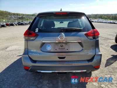 Zdjęcie 6 z 13 samochodu: 2018 NISSAN ROGUE S VIN:KNMAT2MV1JP551088 - miniatura