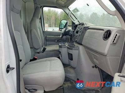 Zdjęcie 11 z 13 samochodu: 2017 FORD ECONOLINE E350 SUPER DUTY CUTAWAY VAN VIN:1FDWE3F66HDC46494 - miniatura