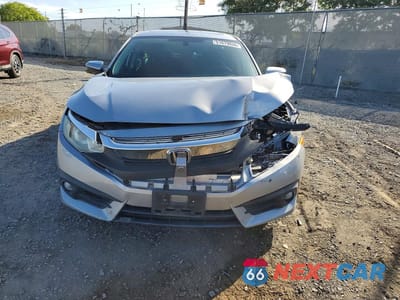Piąte zdjęcie samochodu w środku: 2017 HONDA CIVIC EX VIN:19XFC1F32HE200017 - miniatura