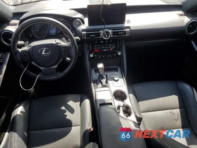 Zdjęcie 8 z 13 samochodu: 2021 LEXUS IS 300 VIN:JTHAA1D25M5109886 - miniatura