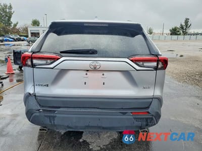Zdjęcie 6 z 11 samochodu: 2024 TOYOTA RAV4 XLE VIN:2T3W1RFV6RC283464 - miniatura