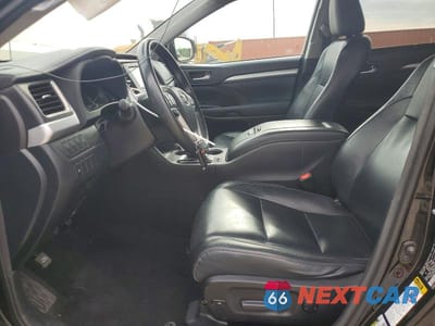 Zdjęcie 7 z 13 samochodu: 2015 TOYOTA HIGHLANDER XLE VIN:5TDJKRFH2FS207978 - miniatura
