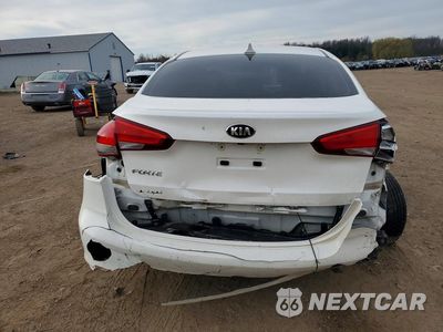 Zdjęcie 6 z 12 samochodu: 2017 KIA FORTE LX VIN:3KPFL4A79HE113632 - miniatura