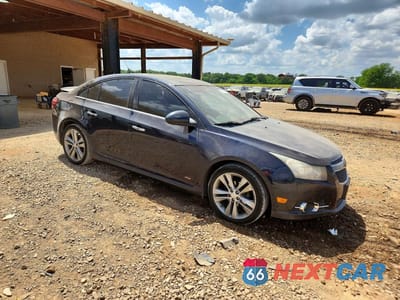 Czwarte zdjęcie samochodu z boku: 2014 CHEVROLET CRUZE LTZ VIN:1G1PG5SB4E7231917 - miniatura