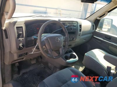 Zdjęcie 8 z 13 samochodu: 2014 NISSAN NV 2500 VIN:1N6BF0LX7EN103603 - miniatura