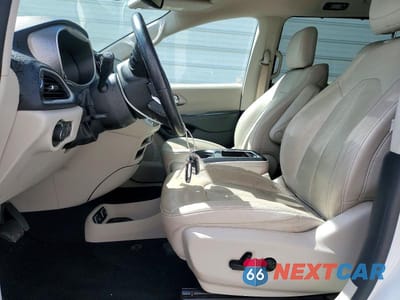 Zdjęcie 7 z 14 samochodu: 2021 CHRYSLER PACIFICA TOURING L VIN:2C4RC1BG8MR604762 - miniatura
