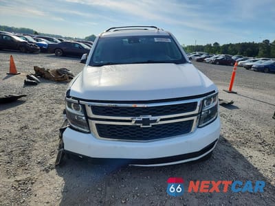 Piąte zdjęcie samochodu w środku: 2019 CHEVROLET SUBURBAN K1500 LT VIN:1GNSKHKCXKR148090 - miniatura