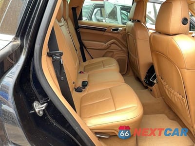 Zdjęcie 6 z 10 samochodu: 2013 PORSCHE CAYENNE VIN:WP1AF2A25DLA33125 - miniatura