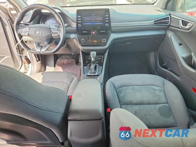 Zdjęcie 8 z 12 samochodu: 2022 HYUNDAI IONIQ SE VIN:KMHC75LC0NU280123 - miniatura