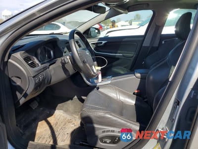 Zdjęcie 7 z 12 samochodu: 2017 VOLVO S60 DYNAMIC VIN:YV140MTLXH2428540 - miniatura