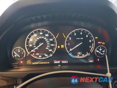 Zdjęcie 9 z 13 samochodu: 2017 BMW X5 SDRIVE35I VIN:5UXKR2C56H0U20633 - miniatura