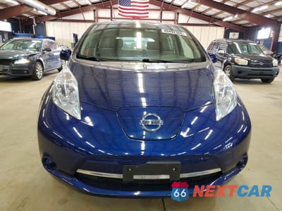 Piąte zdjęcie samochodu w środku: 2017 NISSAN LEAF S VIN:1N4BZ0CP9HC307318 - miniatura