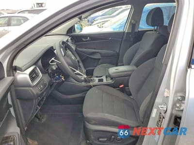 Zdjęcie 7 z 12 samochodu: 2019 KIA SORENTO LX V6 VIN:5XYPGDA57KG559912 - miniatura