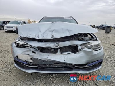 Piąte zdjęcie samochodu w środku: 2018 BMW 330 XI VIN:WBA8K3C56JA023992 - miniatura