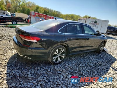 Trzecie zdjęcie samochodu z tyłu: 2021 VOLKSWAGEN PASSAT SE VIN:1VWSA7A33MC015553 - miniatura